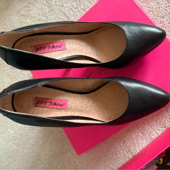 Betsey Johnson Black Platform Wedge Pumps size 9 - Picture 4 of 6